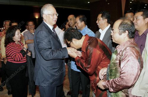 MOHD NAJIB TUN ABDUL RAZAK