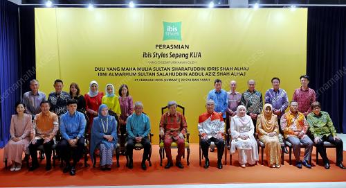 SULTAN SHARAFUDDIN IDRIS SHAH