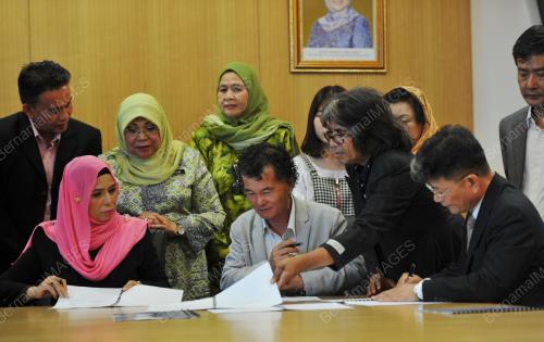 PTJ14_21032017_WANITA4U