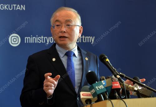 DATUK SERI DR WEE KA SIONG