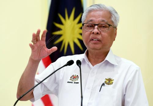 DATUK SERI ISMAIL SABRI YAAKOB
