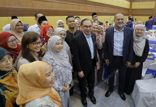 DATUK SERI ANWAR IBRAHIM