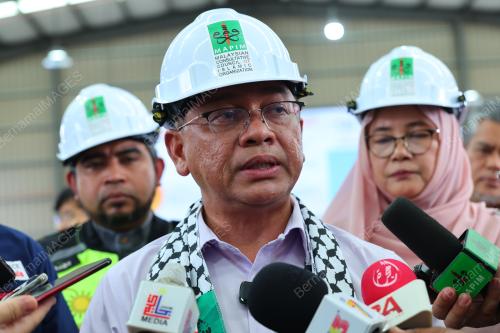 DATUK DR MOHD NA'IM MOKHTAR