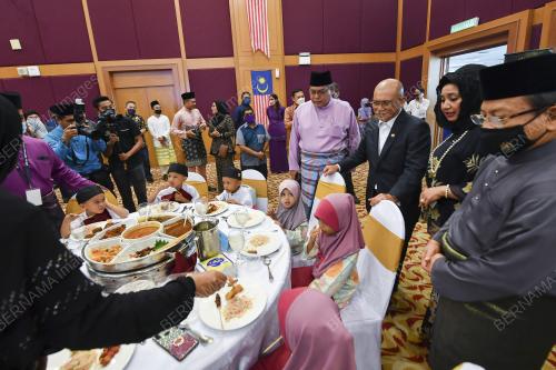 DATUK SERI DR RONALD KIANDEE