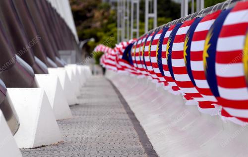 KIBARAN JALUR GEMILANG