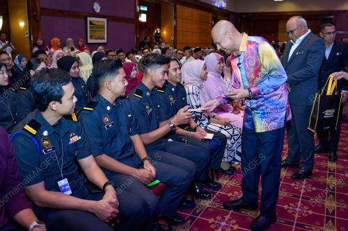 DATUK ARMIZAN MOHD ALI