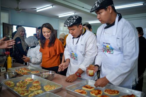 HANNAH YEOH