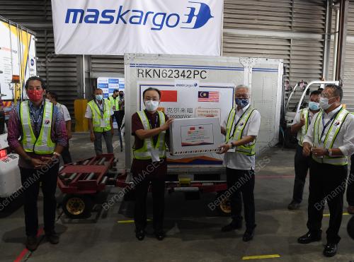 VAKSIN SINOVAC TIBA DI MALAYSIA