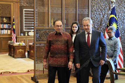 DATUK SERI ANWAR IBRAHIM