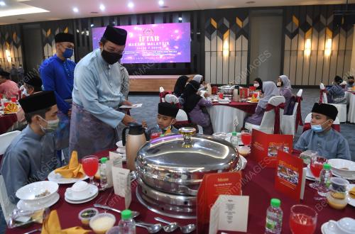TAN SRI MOHD ZUKI ALI