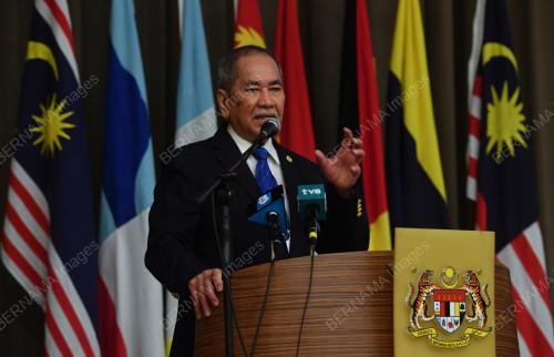 DATUK SERI DR WAN JUNAIDI TUANKU JAAFAR