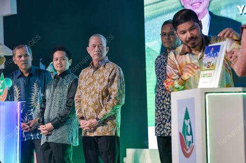 DATUK SERI FADILLAH YUSOF