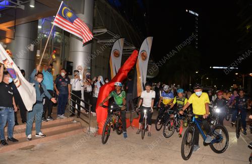 DATUK SERI AHMAD FAIZAL AZUMU