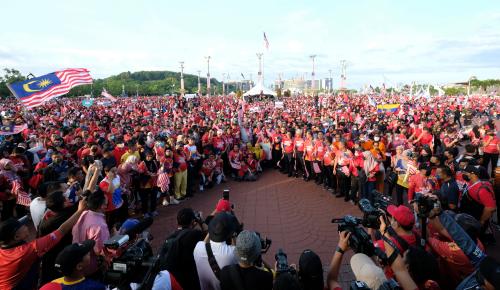 DATUK SERI ISMAIL SABRI YAAKOB