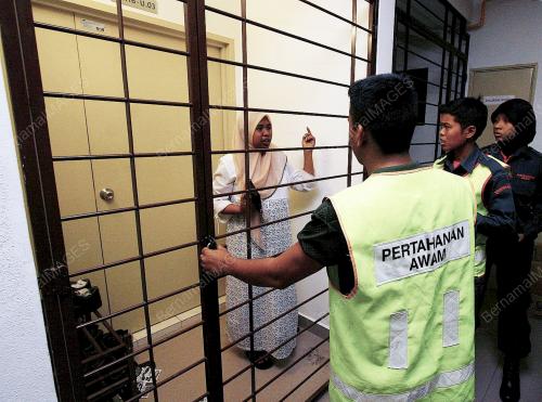 GEGARAN _WANITA