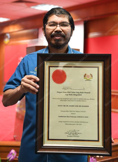 DATUK SERI DR MOHD UZIR MAHIDIN