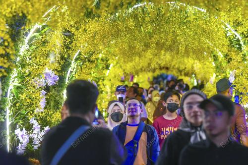 PENCAHAYAAN MALAM FLORIA PUTRAJAYA