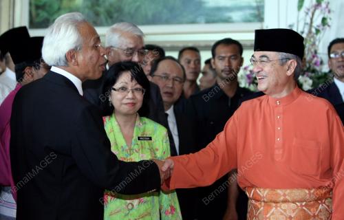 TUN ABDULLAH AHMAD BADAWI