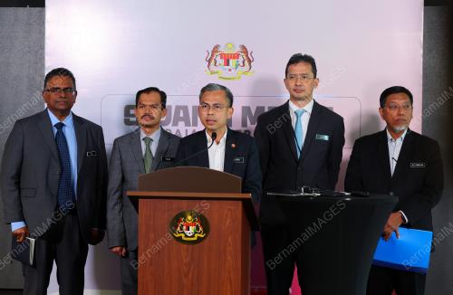 FAHMI FADZIL