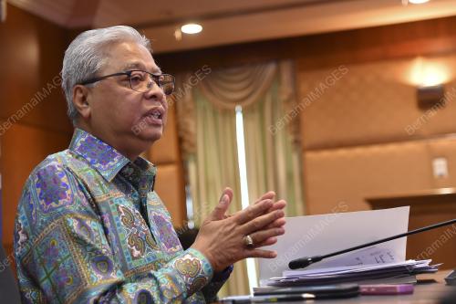 DATUK SERI ISMAIL SABRI YAAKOB