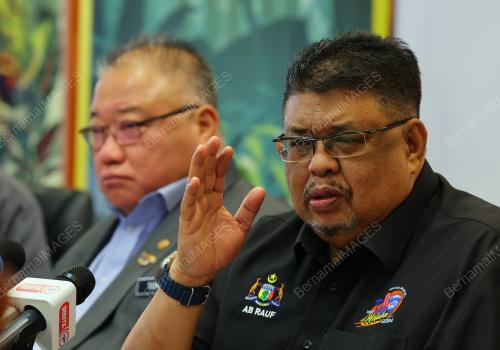 DATUK SERI AB RAUF YUSOH
