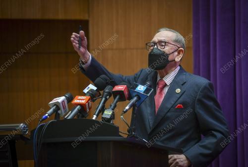 TAN SRI ABU ZAHAR UJANG