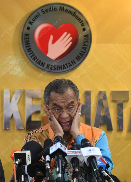 DATUK SERI DR DZULKEFLY AHMAD