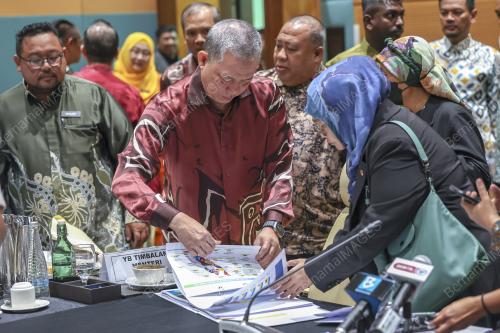 DATUK SERI FADILLAH YUSOF