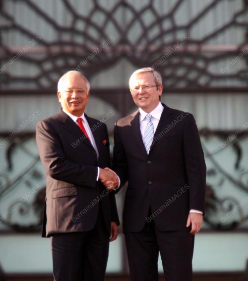 MOHD NAJIB TUN ABDUL RAZAK
