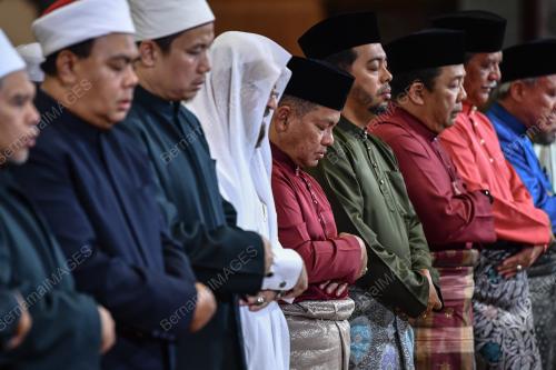 DATUK DR MOHD NAIM MOKHTAR
