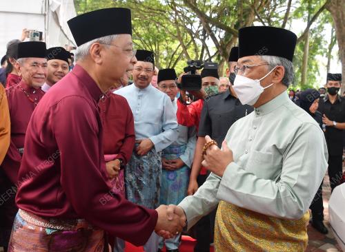 AL-SULTAN ABDULLAH RI'AYATUDDIN AL-MUSTAFA BILLAH SHAH