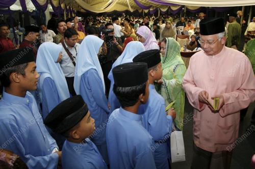 MOHD NAJIB TUN ABDUL RAZAK