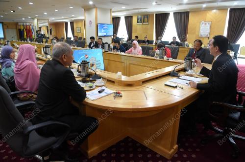 DATUK DR NOOR HISHAM ABDULLAH