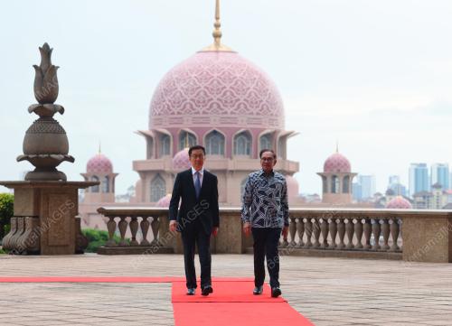 DATUK SERI ANWAR IBRAHIM