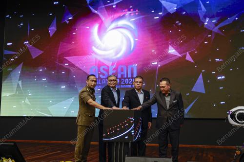 DATUK SERI SAIFUDDIN NASUTION ISMAIL