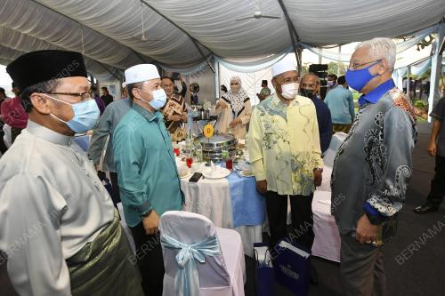 DATUK SERI ISMAIL SABRI YAAKOB