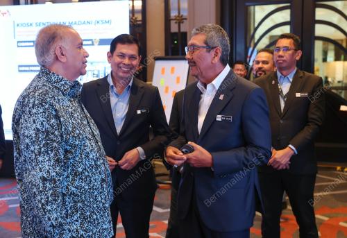 TAN SRI WAN AHMAD DAHLAN ABDUL AZIZ