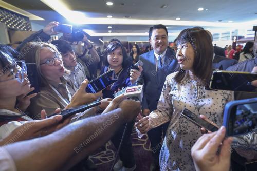 LIM HUI YING