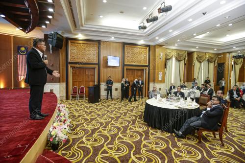 DATUK SERI SAIFUDDIN NASUTION ISMAIL