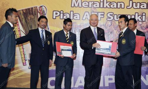 PTJ15_12012011_HARIMAU