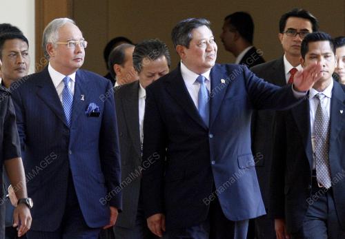 MOHD NAJIB TUN ABDUL RAZAK
