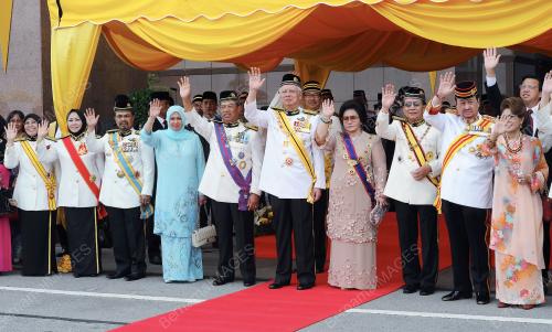 TUANKU MIZAN ZAINAL ABIDIN