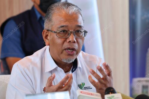 DATUK ZAHIMI HASSAN