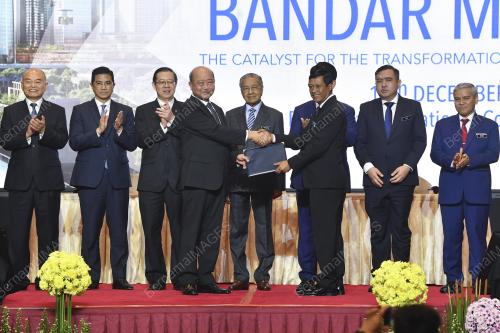 TUN DR MAHATHIR MOHAMAD