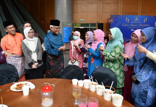 DATUK SERI HAMZAH ZAINUDIN