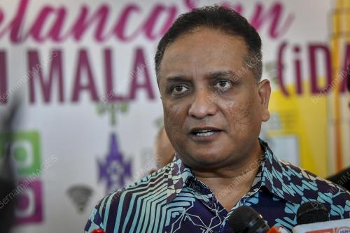 DATUK SERI REEZAL MERICAN NAINA MERICAN