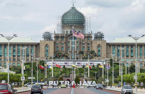 BANGUNAN PERDANA PUTRA