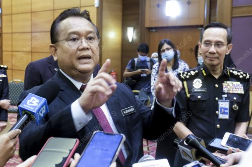 DATUK ALEXANDER NANTA LINGGI