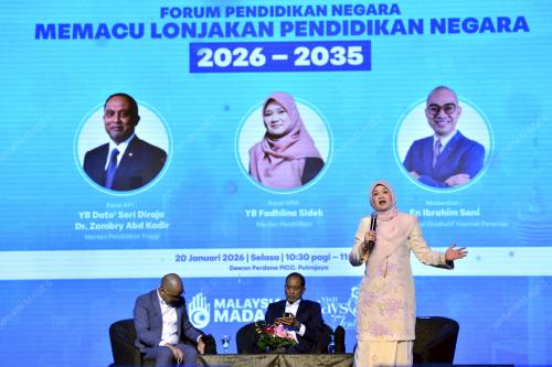 FADHLINA SIDEK
