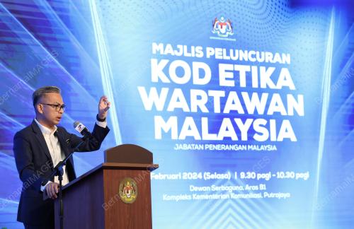 FAHMI FADZIL